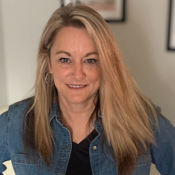 Meet your Posher, Linda - Picture 1 of 1